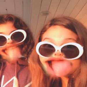 Meet your Posher, Ava